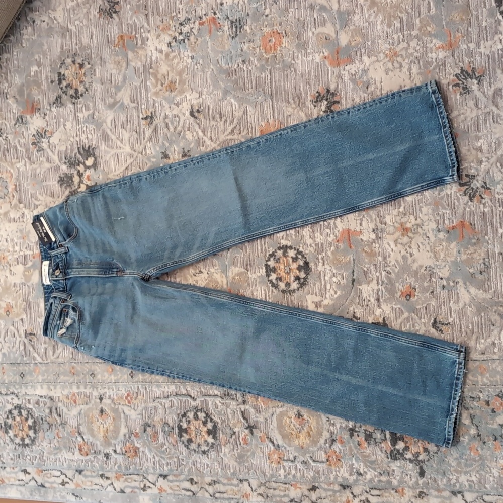Abercrombie 90s Relaxed High Rise Curve Love Jeans